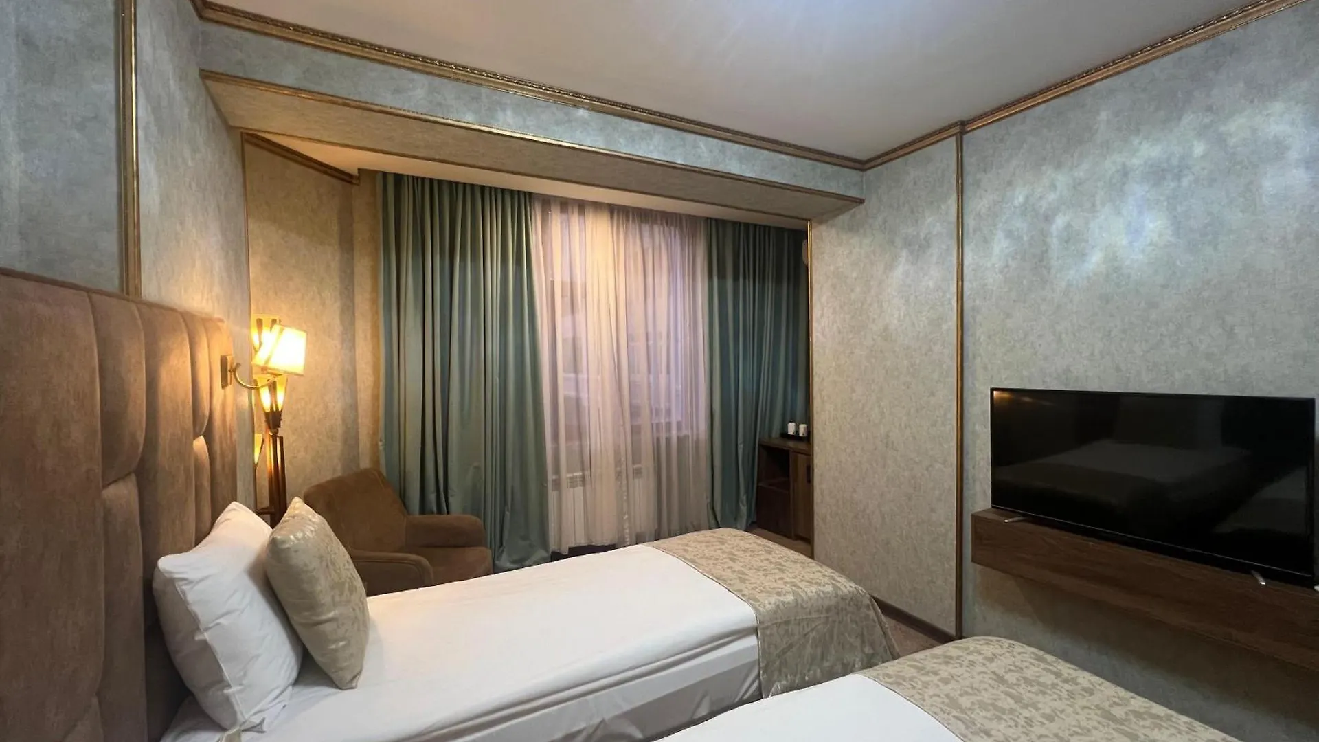 Alison Boulevard Hotel 바쿠 3*,